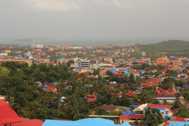 柬埔寨西港（Sihanoukville）市区，从山丘上俯瞰，2014年